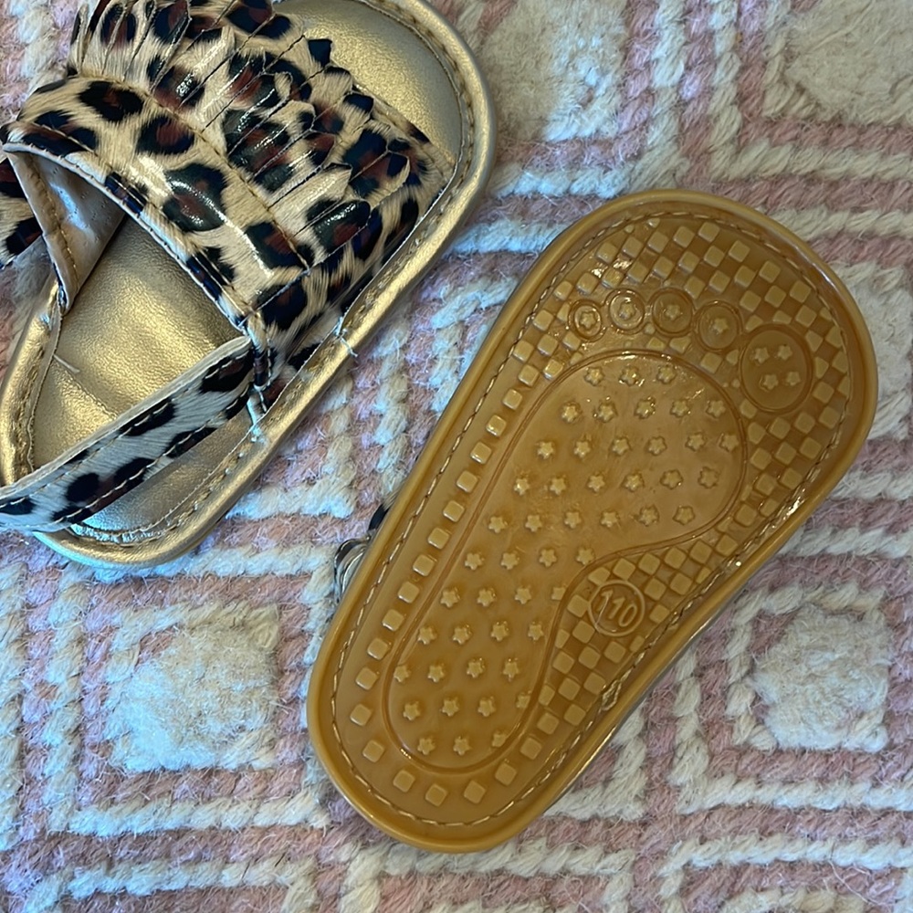 Sandals - Picture 2 of 2